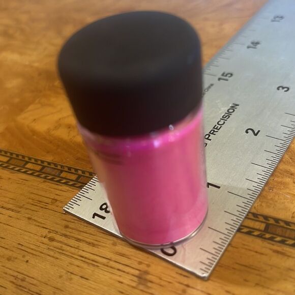🎃 MAC MAGENTA Madness Neon Pink Powder & lip glitter! - Picture 3 of 9